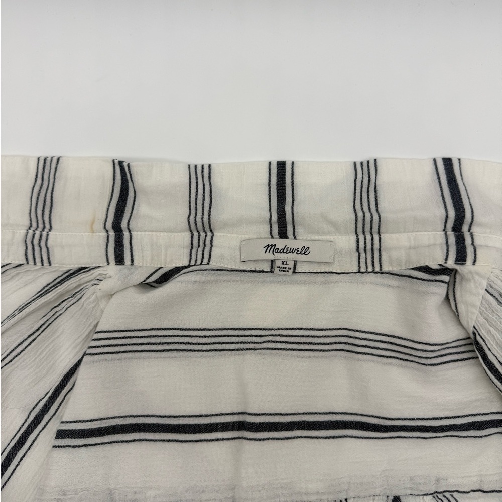Madewell Women's Blue and White Striped Button Down Shirt - Picture 3 of 4
